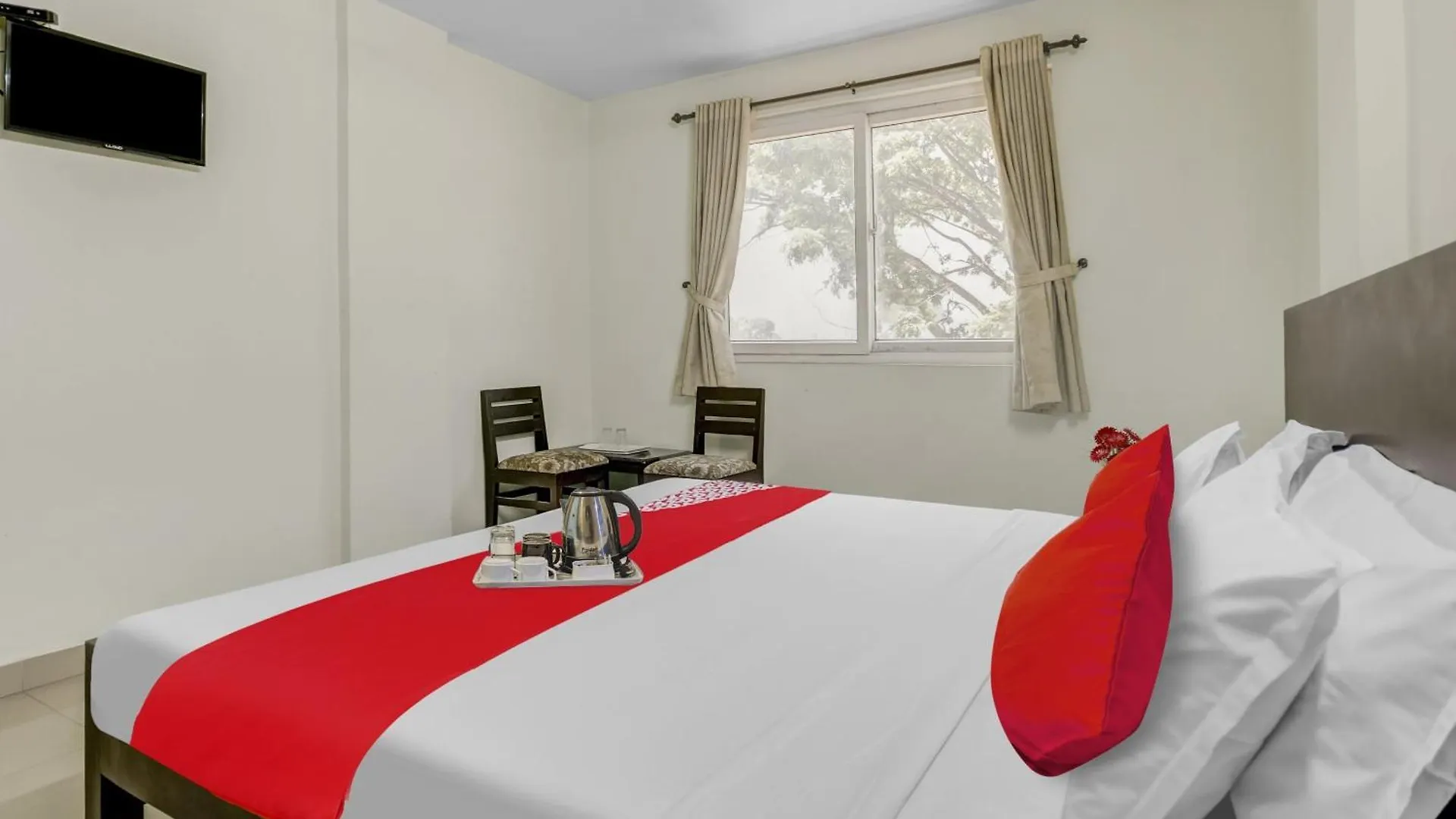 Hotel O Kalapurackal Residency Thekkady