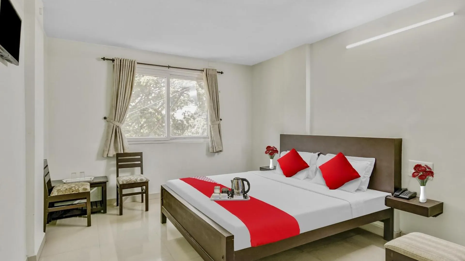 Hotel O Kalapurackal Residency Thekkady