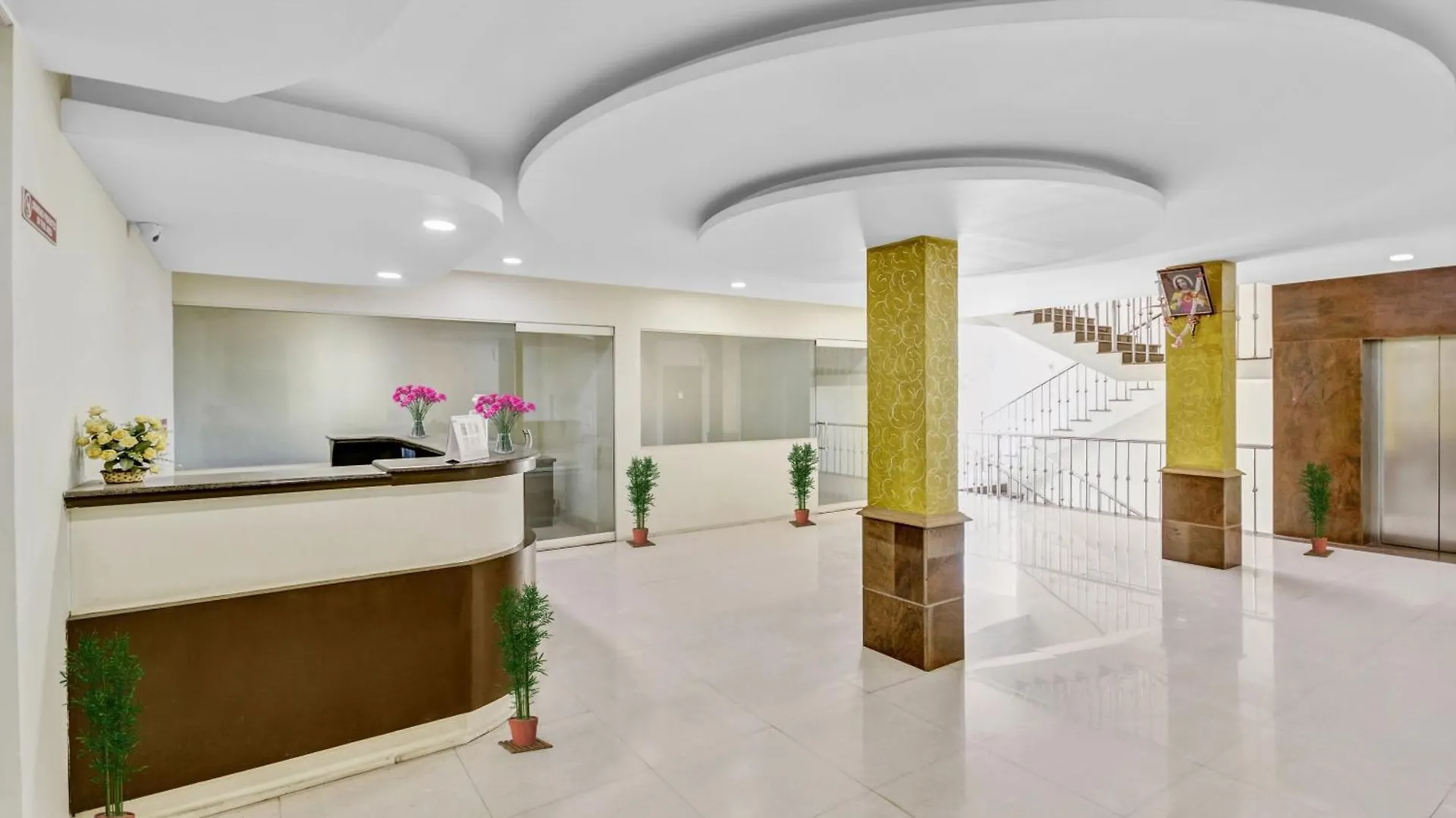 Hotel O Kalapurackal Residency Thekkady